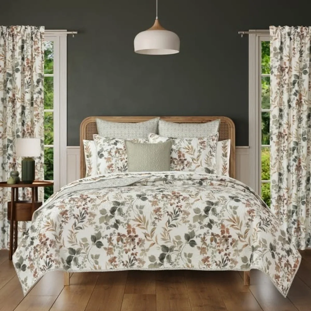 Evergreen 3-Pieces Sage Polyester Full/Queen Quilt Set. NEW